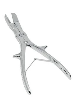 Щипцы костные-кусачки шарнирные с  двойной передачей изогнутые по плоскости, 225 мм (с круглыми губками):uz:Samolyot bo'ylab egilgan er-xotin uzatmali menteşeli suyak nippers, 225 mm (dumaloq jag'lari bilan)