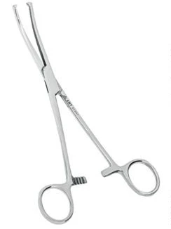 Зажим кровоостанавливающий 1х2 зубый зубчатый изогнутый:uz:1x2 tishli kavisli gemostatik qisqich